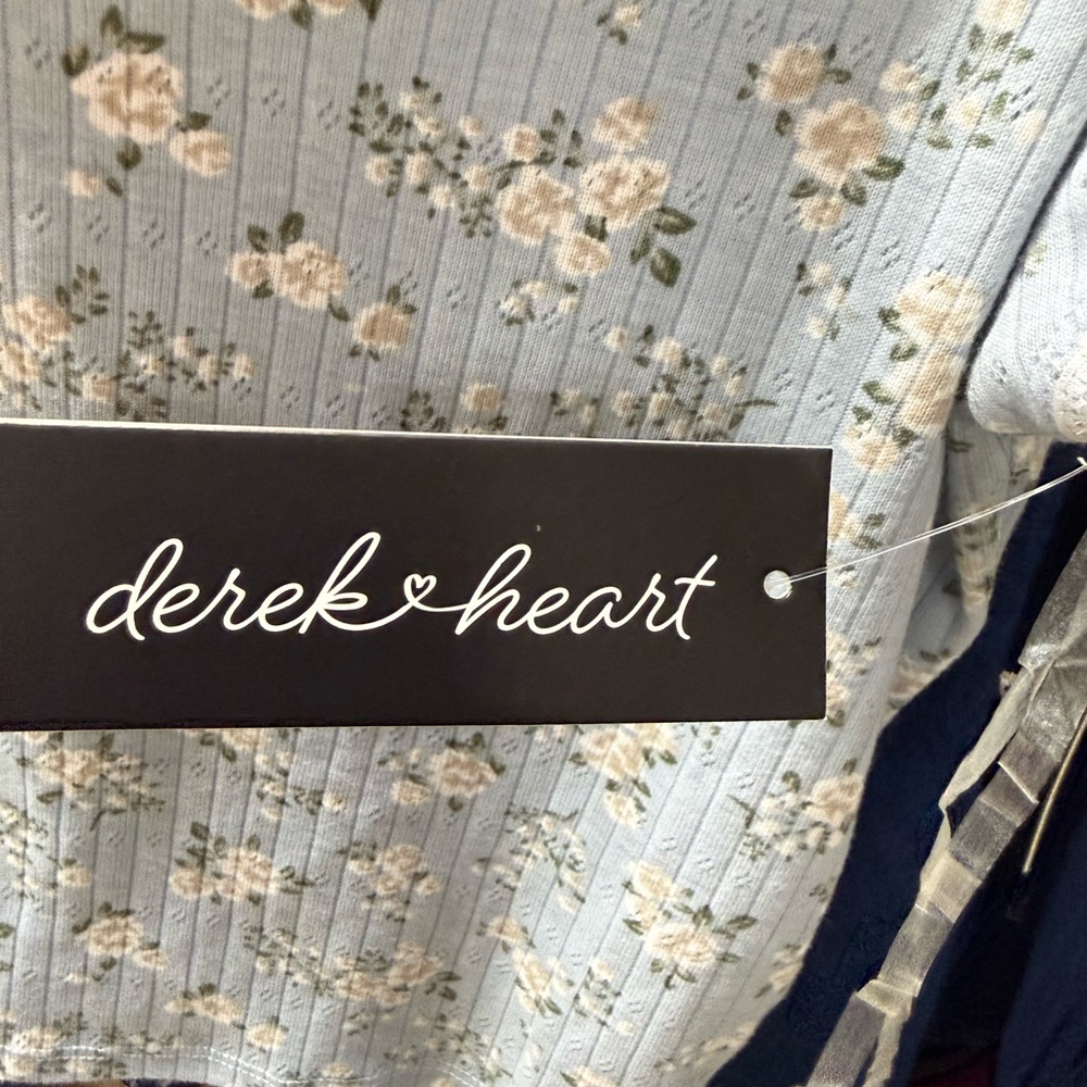 Derek Heart Light Blue Floral Lace-Trim Ribbed Crop Top - Picture 2 of 4